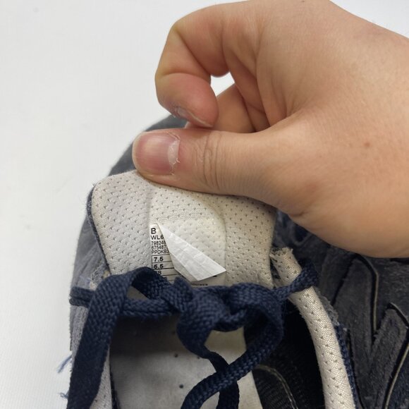New Balance Womens 696 WL696FSC Navy Blue Shoes Classics Sneakers Size 7.5 US - Picture 9 of 13